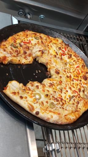 عکس پیتزا ام وی