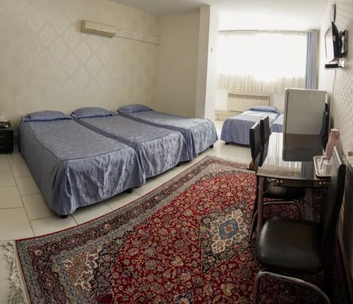 عکس حسینیه و زائر سرای قزوینی ها