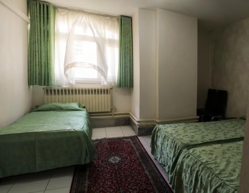 عکس حسینیه و زائر سرای قزوینی ها