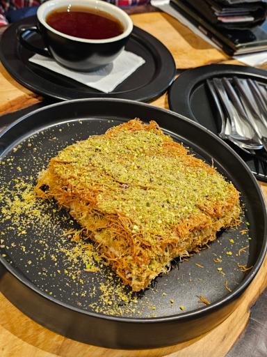 عکس کافه کنافه و شیرینی لبنانی روشه (غرب)