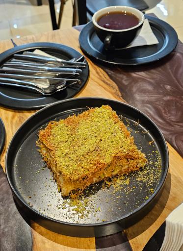 عکس کافه کنافه و شیرینی لبنانی روشه (غرب)