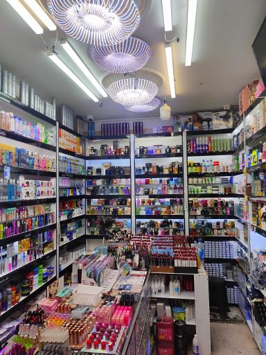 عکس فروشگاه آرایشی ادکلن رضایی(امیر)