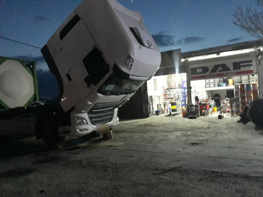 عکس تعویض روغنی سعیدی