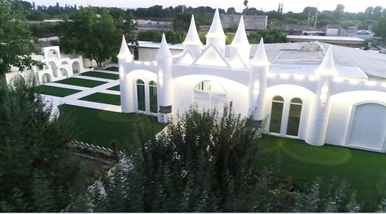 عکس عمارت نورا