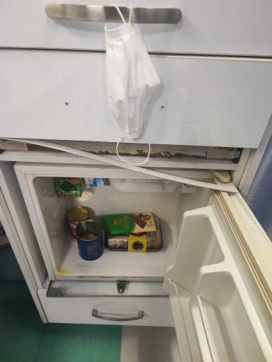 عکس بیمارستان یاس سپید