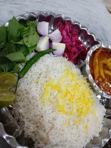 عکس رستوران و بیرون بر یزدان 