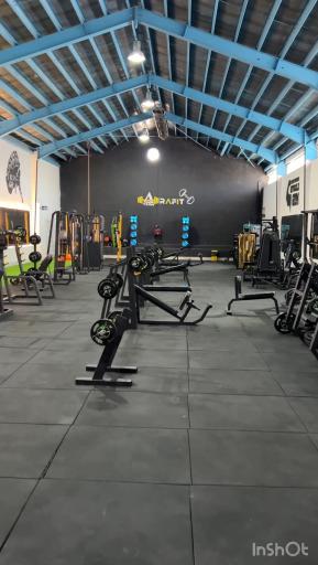 باشگاه بدنسازی آرافیت