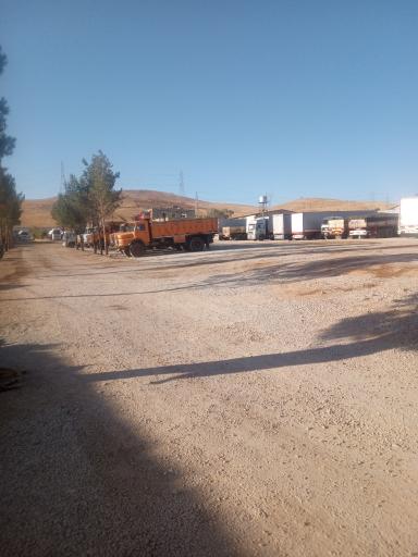 عکس پارکینگ شبانه روزی ولیعصر