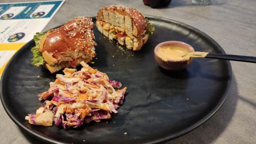 عکس برگر شاپ تخصصی راتین