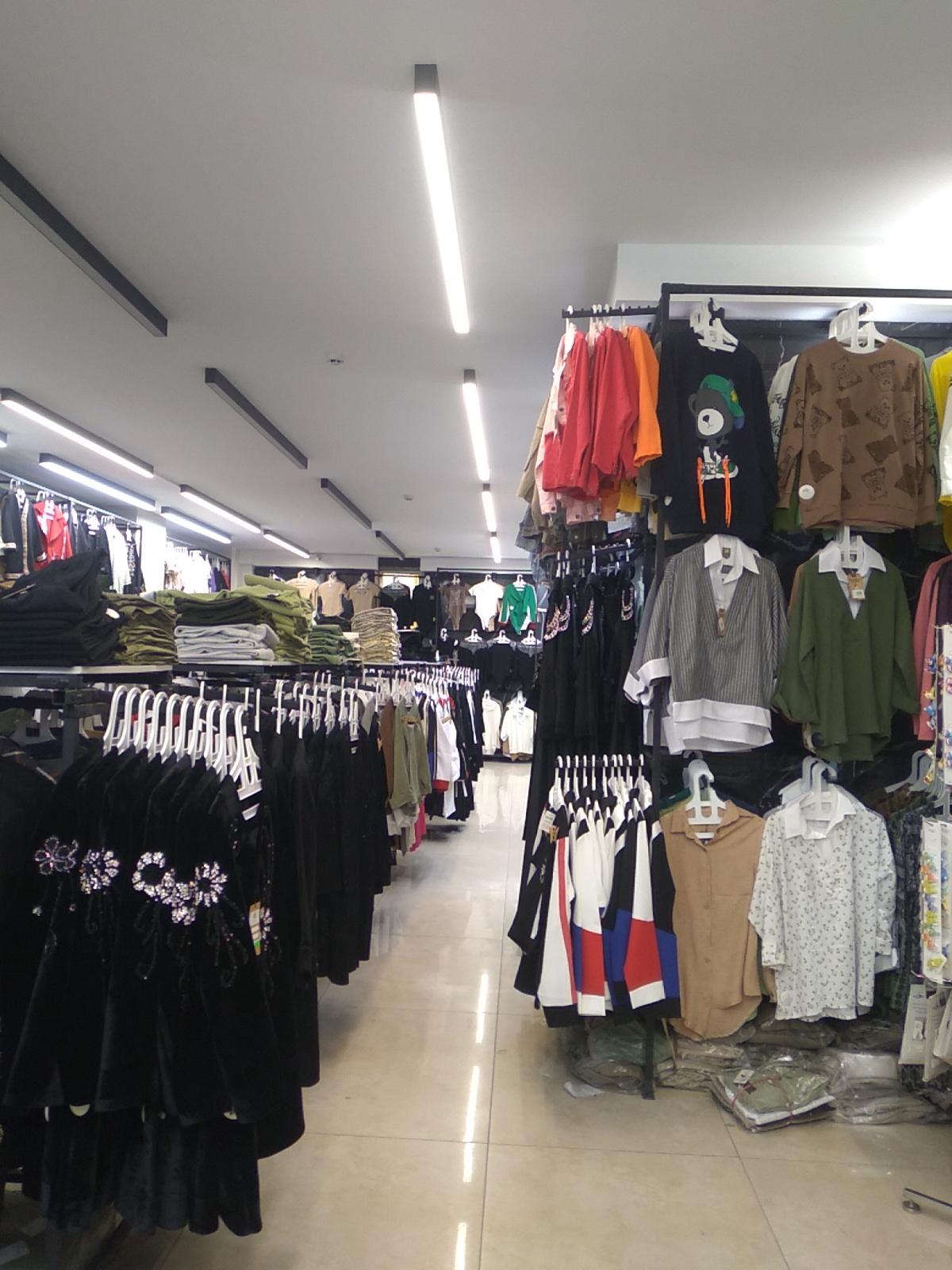 عکس مرکز خرید پوشاک دی تو دی