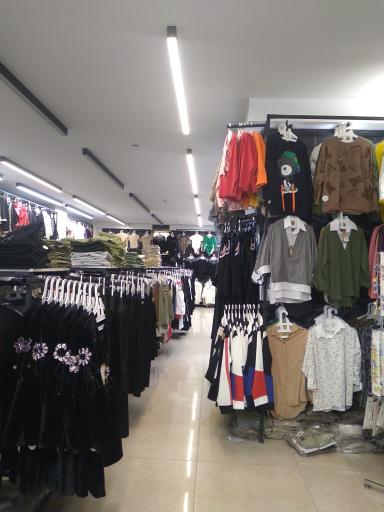 عکس مرکز خرید پوشاک دی تو دی