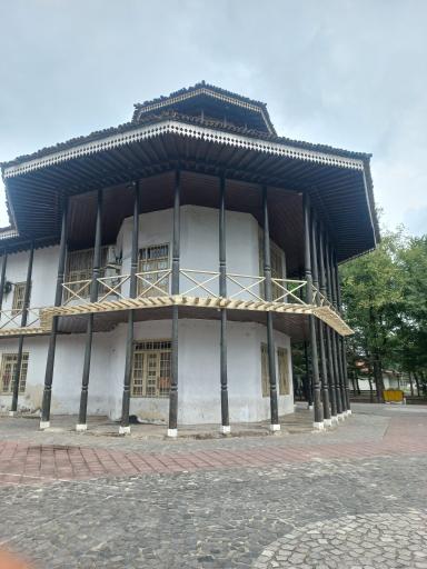 عکس موزه رشتی دوزی
