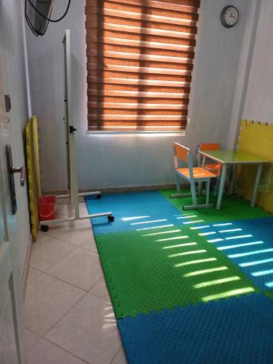 عکس کاردرمانی و گفتاردرمانی پویان شهرری