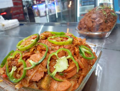 عکس فست فود و آبمیوه بستنی امیر+