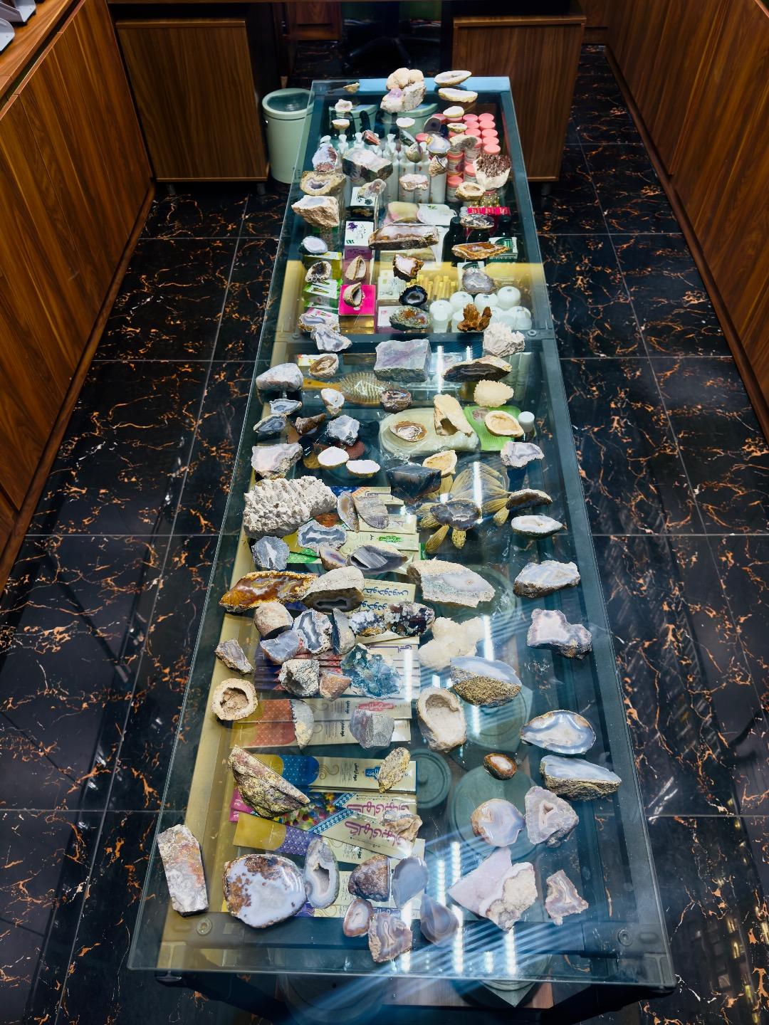 عکس عطاری طیبات ربانی