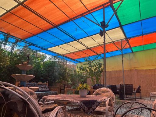 عکس سفره خانه و کافی شاپ آتور