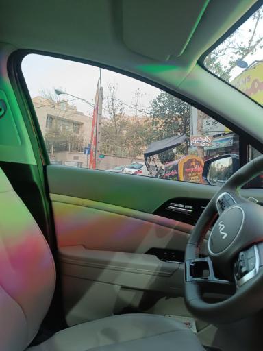 عکس شیشه اتومبیل جعفری