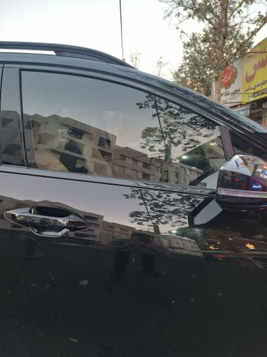 عکس شیشه اتومبیل جعفری