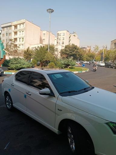 عکس شیشه اتومبیل جعفری