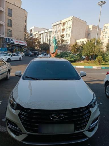 عکس شیشه اتومبیل جعفری