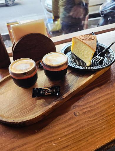 عکس کافه توکیو 