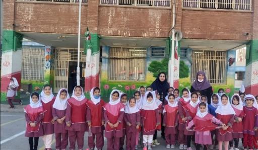 دبستان ۱۲ فروردین