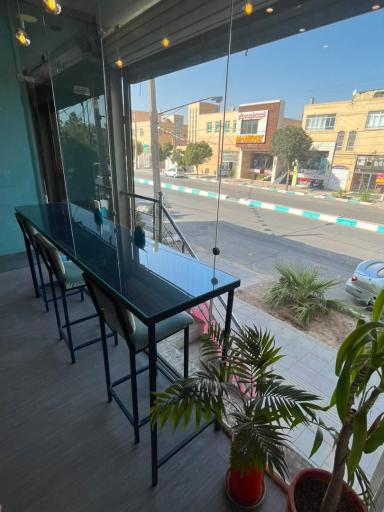 عکس کافه گمبرون
