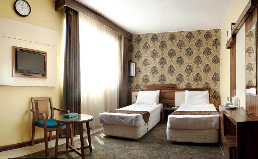 عکس هتل هاترا