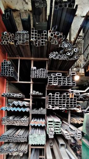 عکس جوشکاری و درب و پنجره سازی یاس 