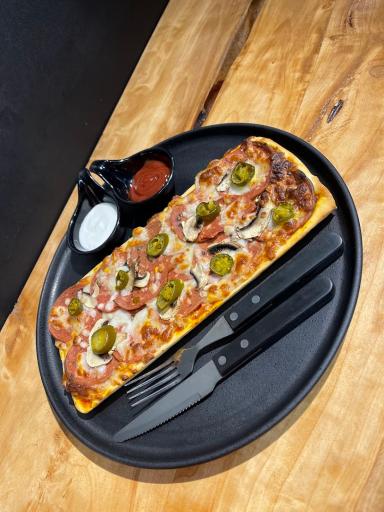 عکس کافه فست فود لوین