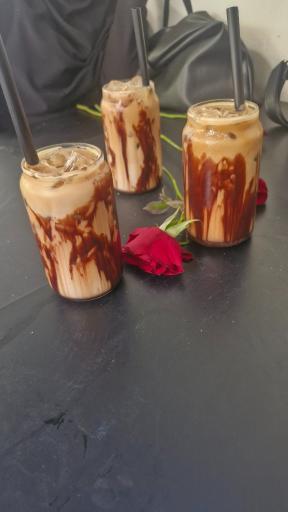 عکس کافه اردیبهشت