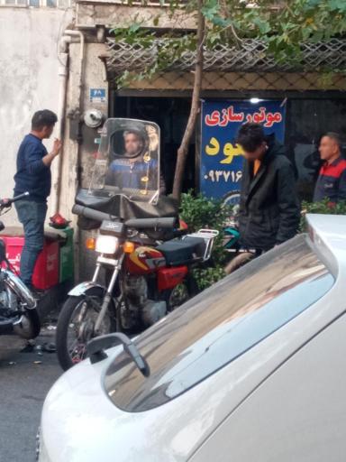 عکس تعمیرگاه موتورسیکلت مسعود
