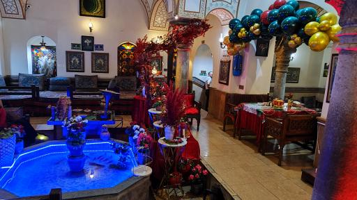 عکس رستوران ایرانی سنتی ارسباران