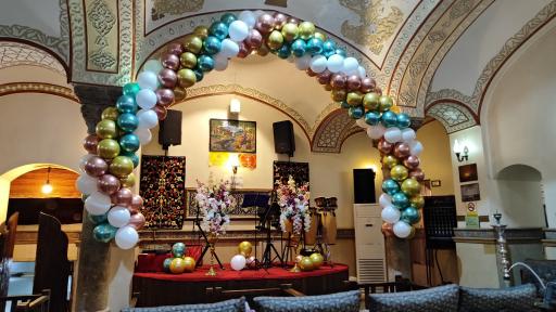 عکس رستوران ایرانی سنتی ارسباران