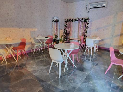 عکس کافه روشن