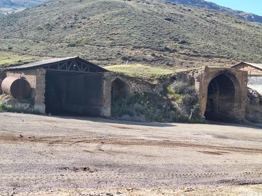 عکس کاروانسرای گردنه گدوک