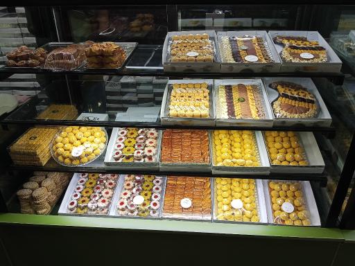 عکس قنادی پدر 