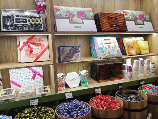 عکس قنادی پدر 