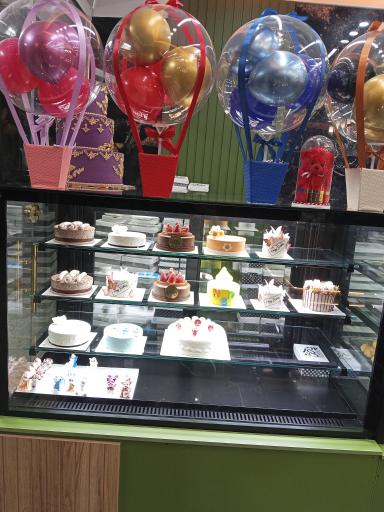 عکس قنادی پدر 