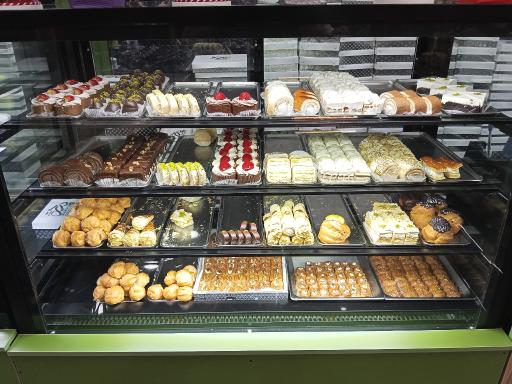 عکس قنادی پدر 