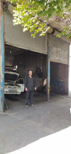 عکس تعمیرگاه مکانیکی و آهنگری