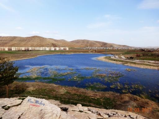 عکس دریاچه سراب شرف آباد