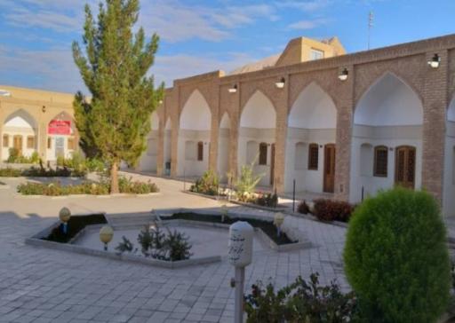 عکس هتل و رستوران منتظران