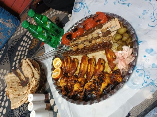 عکس چلوکبابی جوانان