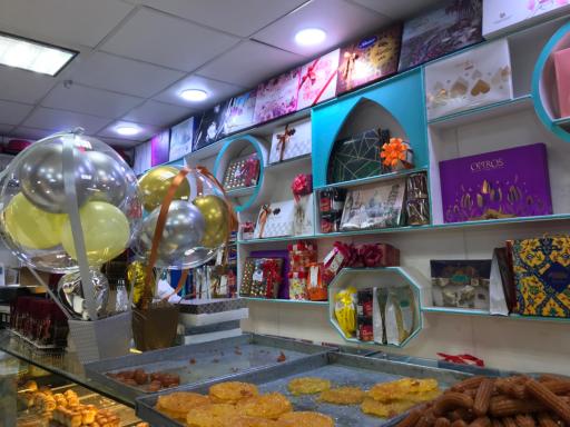 عکس قنادی فرنوش