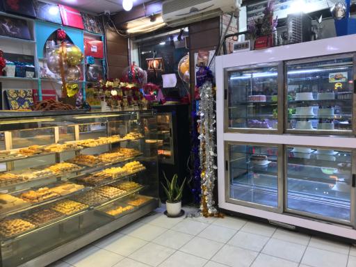 عکس قنادی فرنوش