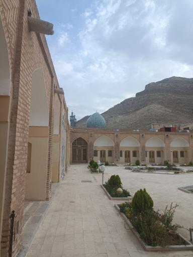 عکس هتل و رستوران منتظران