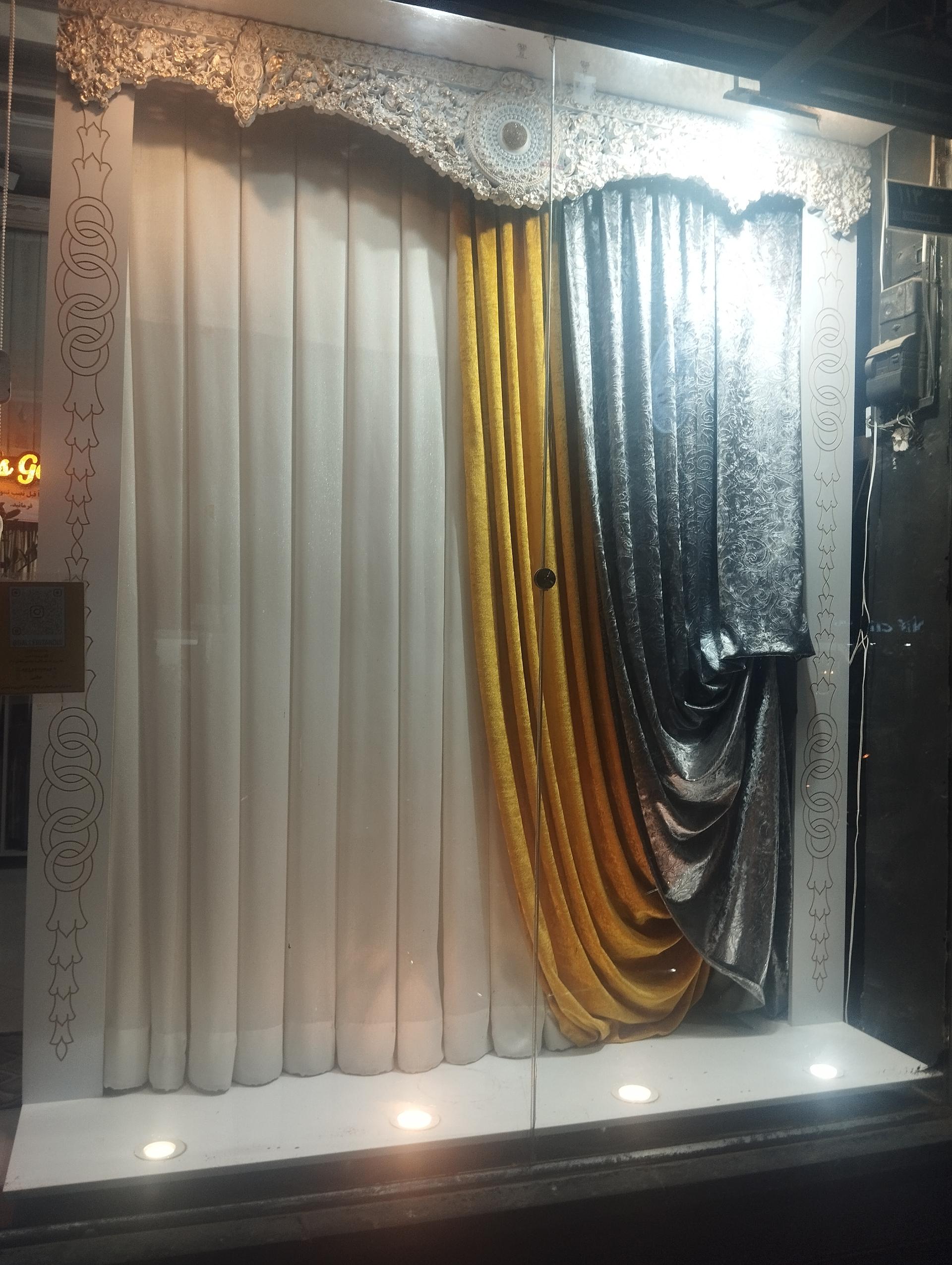 عکس گالری پرده تندیس