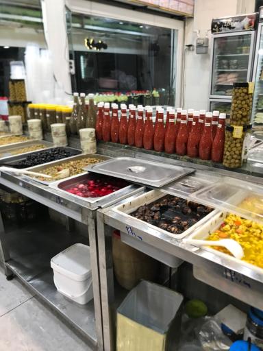 عکس سبزی خرد کنی ریحانه تک