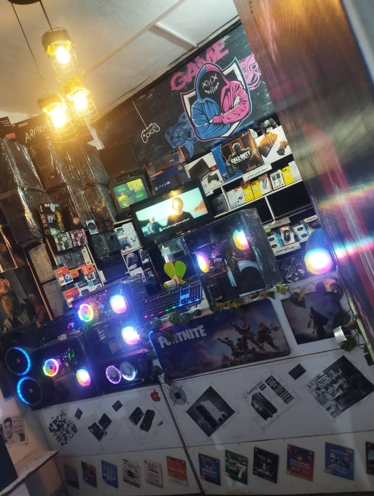 عکس خدمات کامپیوتر و نرم افزار فطرس